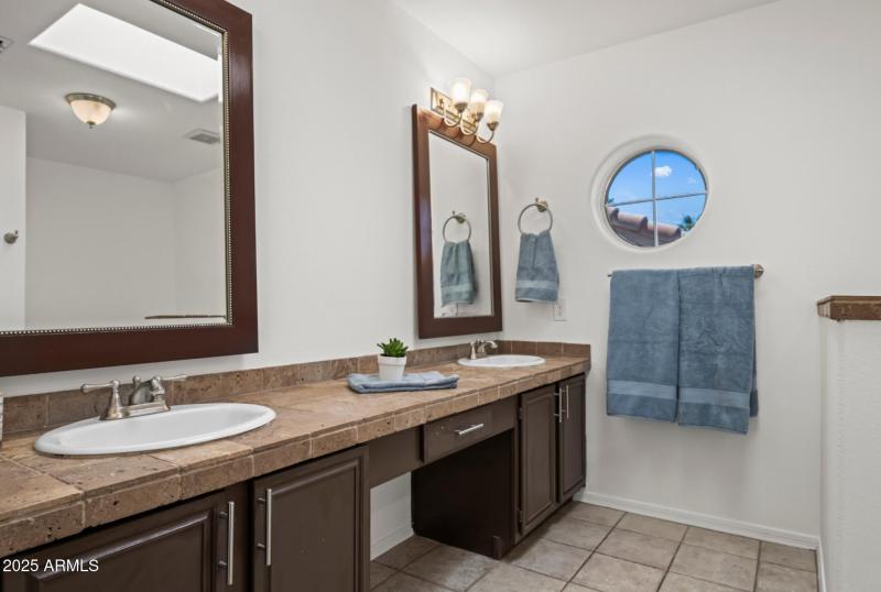 Master dual vanities