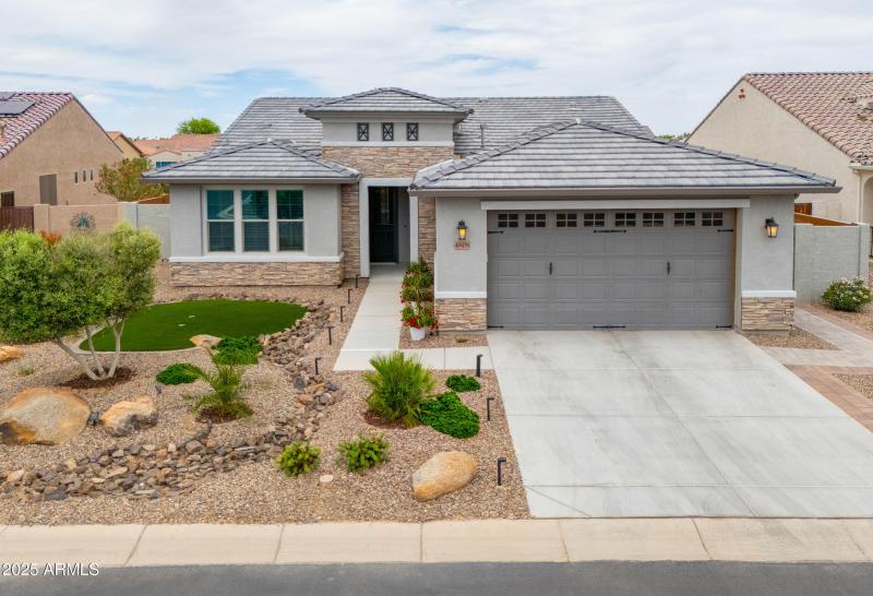 Almost 2200 sf. of WOW