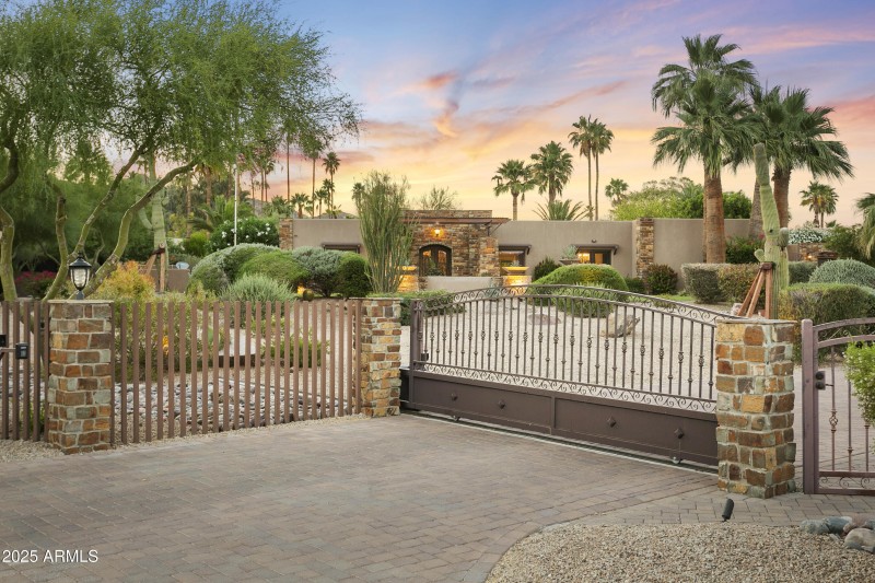 Privately gated estate