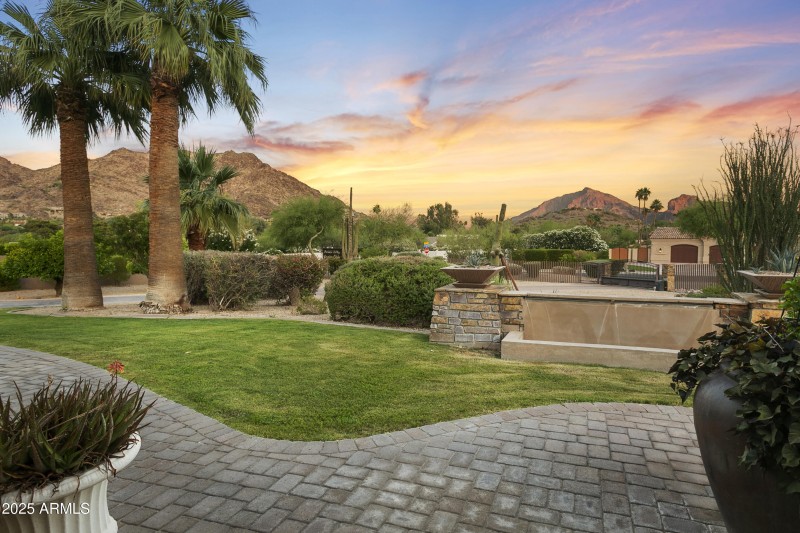 Front View to Camelback