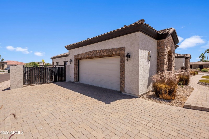 46-web-or-mls-D46A6137