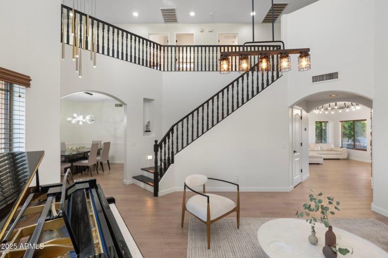 89-web-or-mls-DSC07846 copy (1)