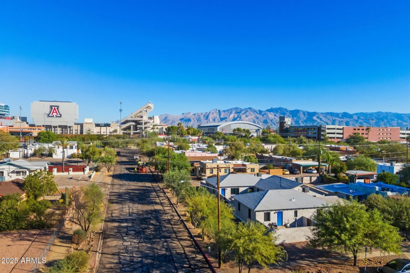 8-web-or-mls-300 N Cherry Ave - MLS Ima