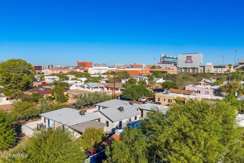 11-web-or-mls-300 N Cherry Ave - MLS Im