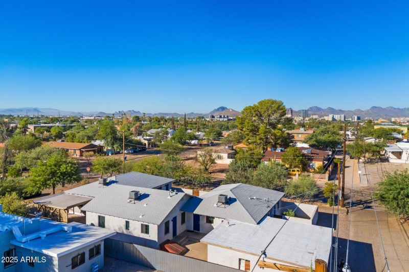 12-web-or-mls-300 N Cherry Ave - MLS Im