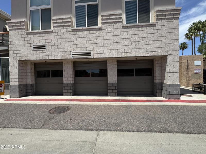 Garage - 1 reserved space