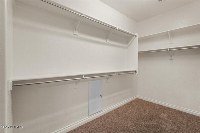 020-Primary closet