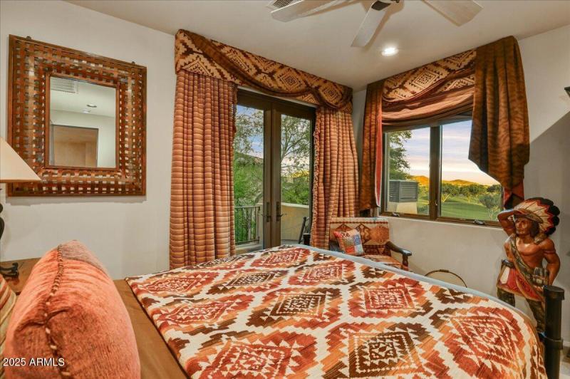 Tree House Bedroom/Bed 3