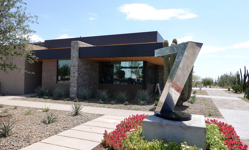 Seven Clubhouse Entry feature