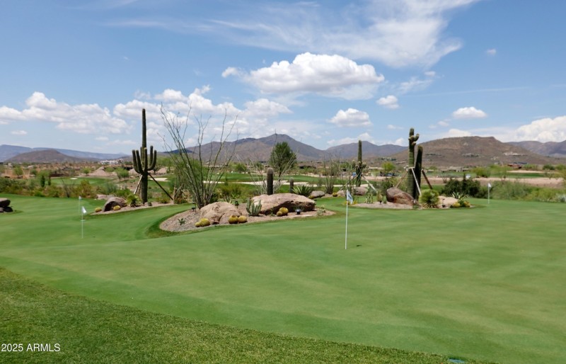 Seven Clubhouse Putting Green