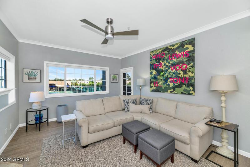 7710 E Gainey Ranch Rd-large-014-020-771