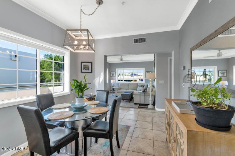 7710 E Gainey Ranch Rd-large-016-023-771