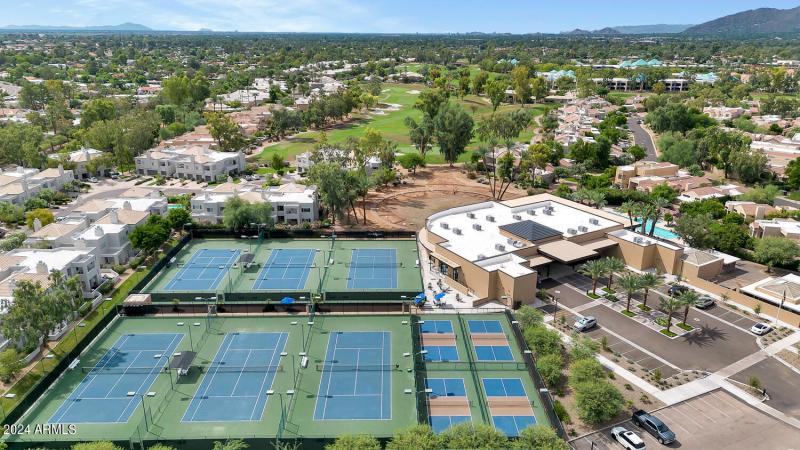 7710 E Gainey Ranch Rd-large-038-010-771