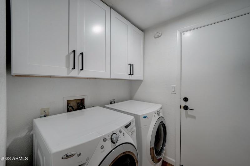 7113 W Sunnyside -13