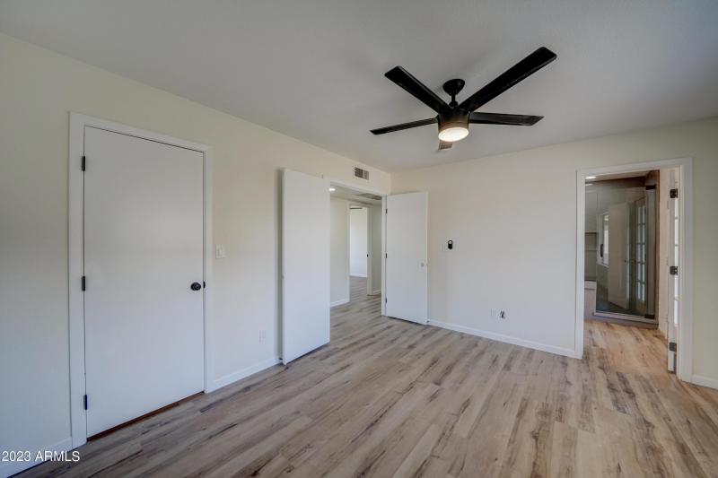 7113 W Sunnyside -21