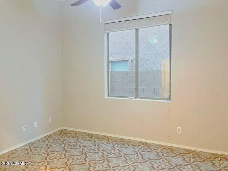 20211122213749215554000000-o