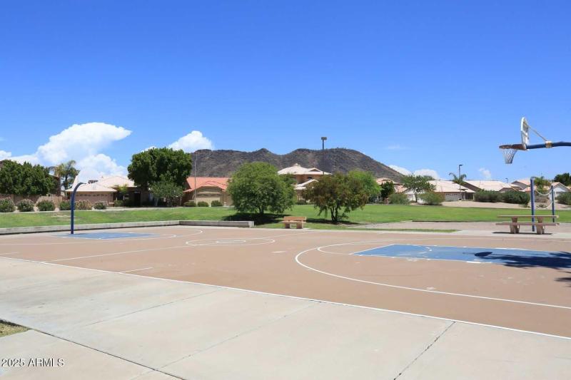 Arrowhead Lakes-Basketball Court