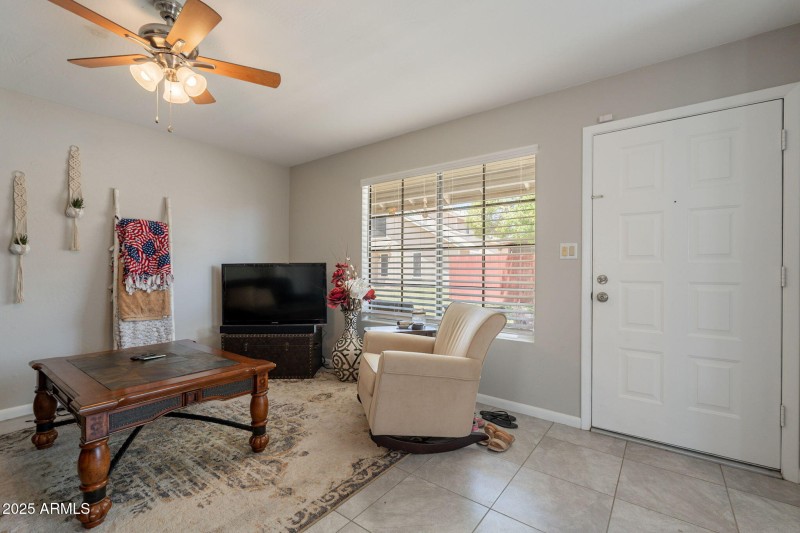 9-web-or-mls-Broadway-9