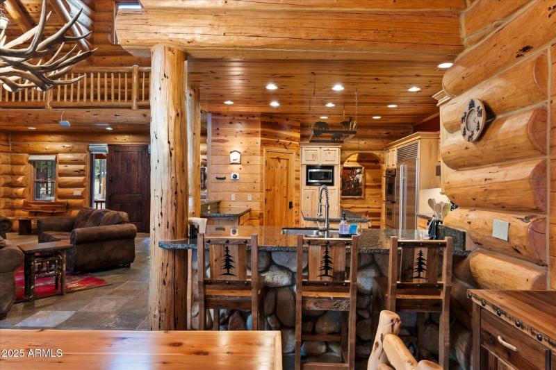 Eat-In Kitchen Seating