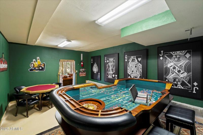 Bonus / Game Room