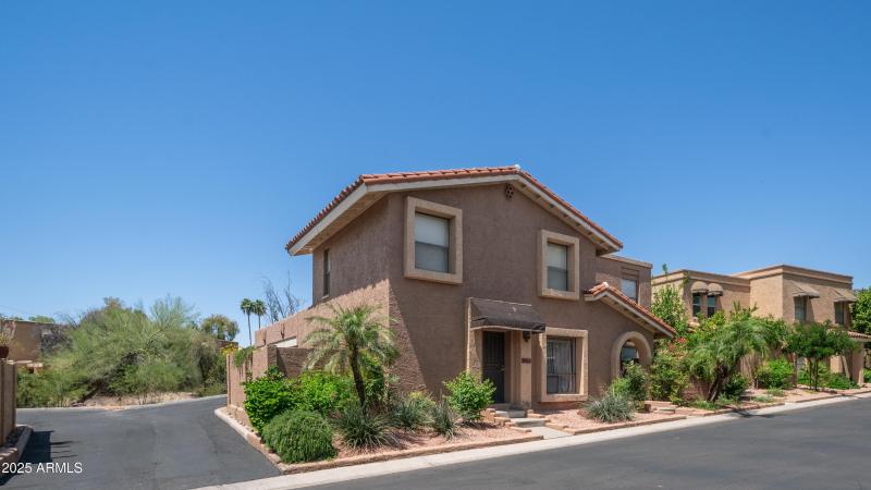 10420 N 10th St Unit 2 exterior-7