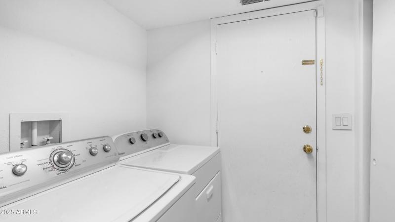 10420 N 10th St Unit 2 (9)