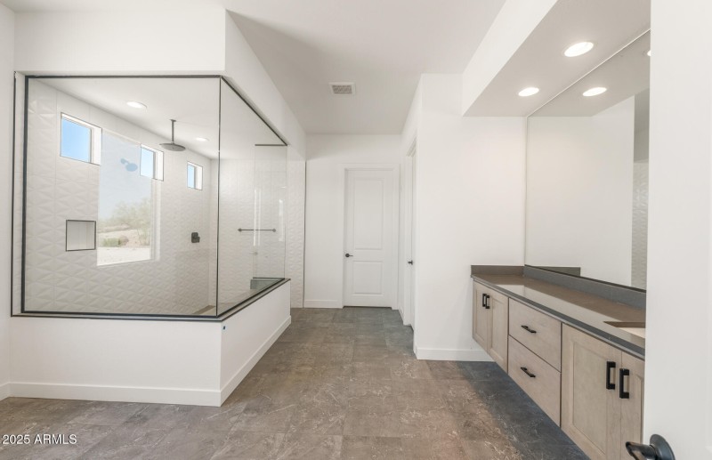 Owners Bath