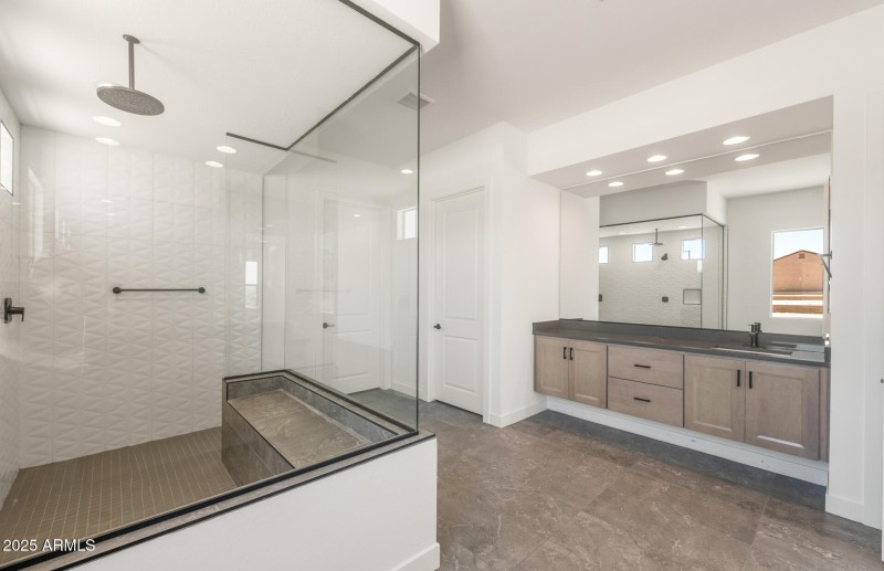 Owners Bath