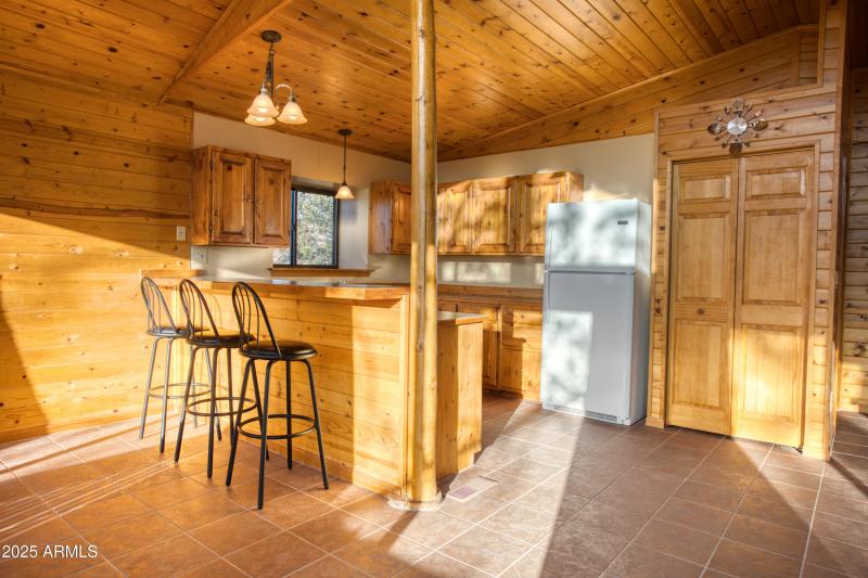 2836 Homestead Drive Overgaard, AZ 85933