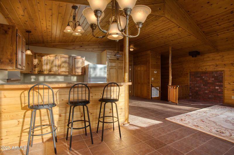 2836 Homestead Drive Overgaard, AZ 85933