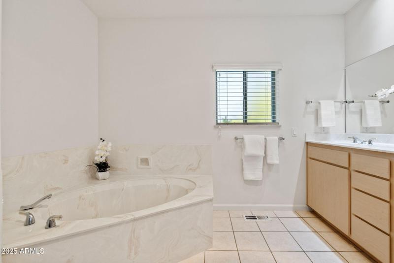 17-Primary Bathroom (3)