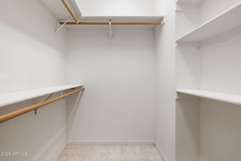 18-Primary Closet (1)