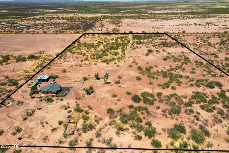 Lines are approx. 1st 20 fenced acres