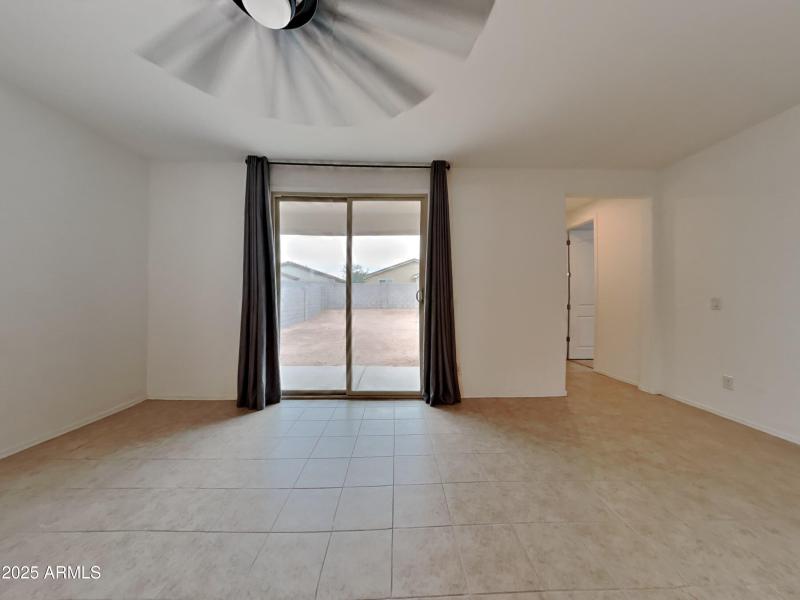 1_pc_bOUbRcpysi_wdrN0I2Clu_layout_1