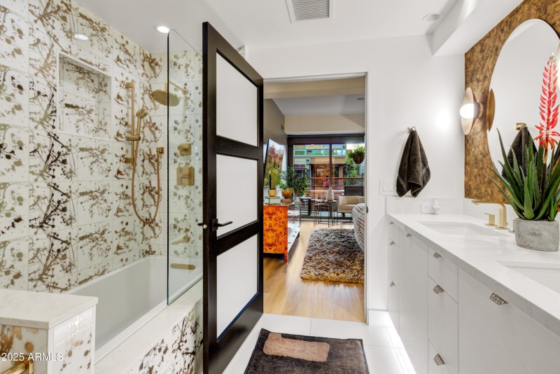 016_Primary Bathroom