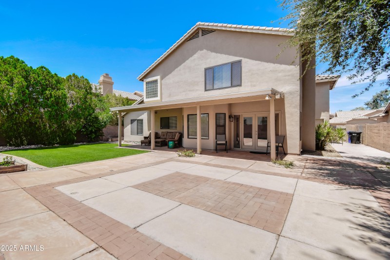 Spacious Patio