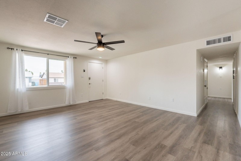 7-web-or-mls-Ludlow-7