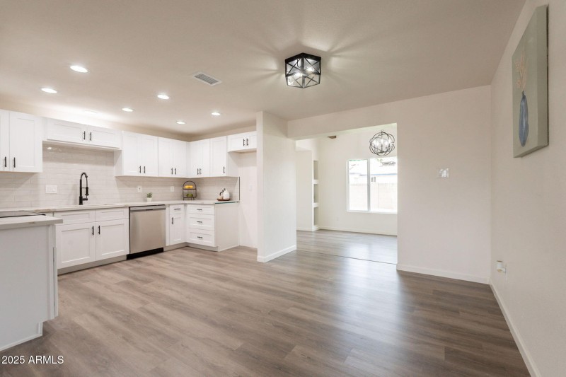 10-web-or-mls-Ludlow-10