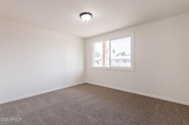 37-web-or-mls-Ludlow-37