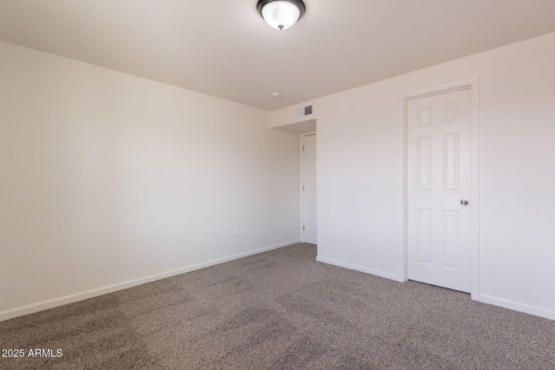 38-web-or-mls-Ludlow-38