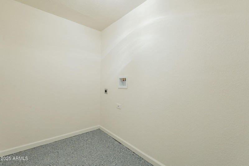 41-web-or-mls-Ludlow-41