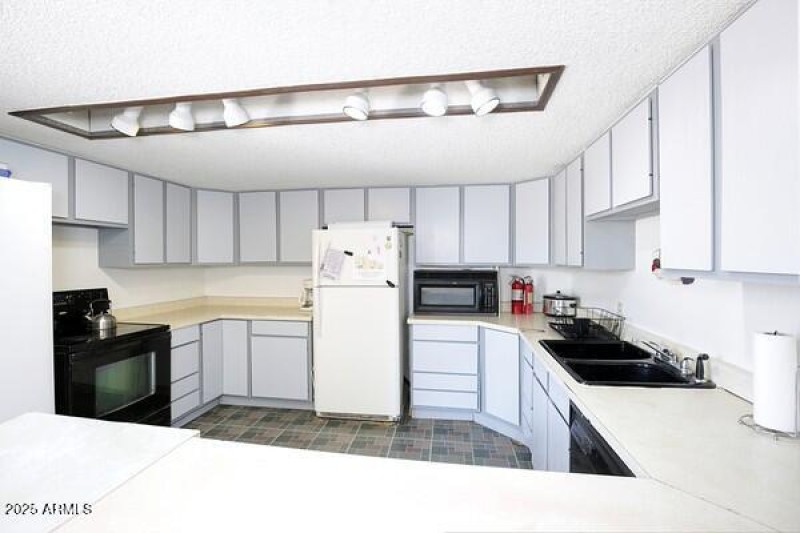 27th Ave (25)-M