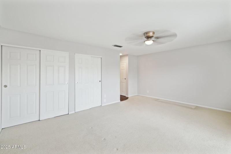 15-web-or-mls-5601-n-79th-st-1