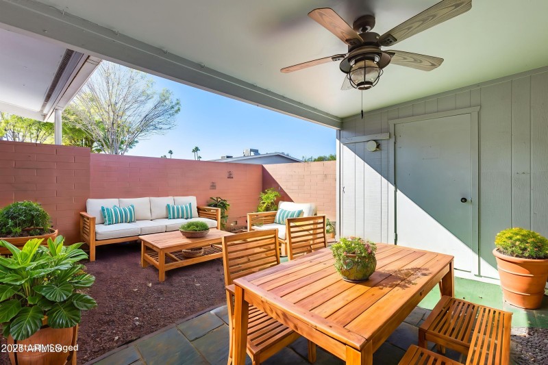 Thunderbird - Outdoor - Standard Staged