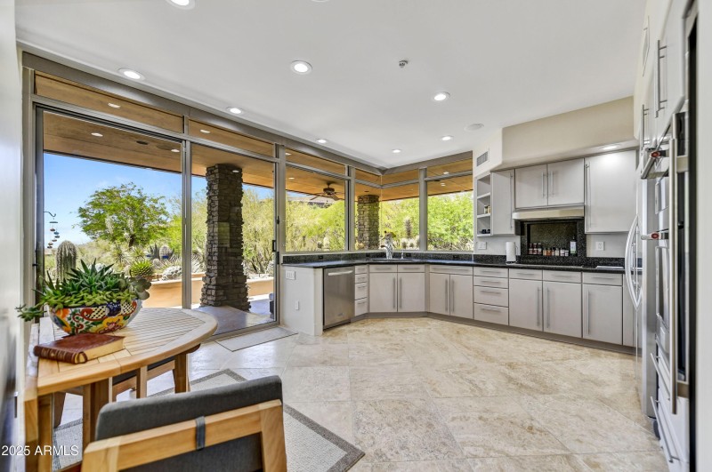 Large Kitchen