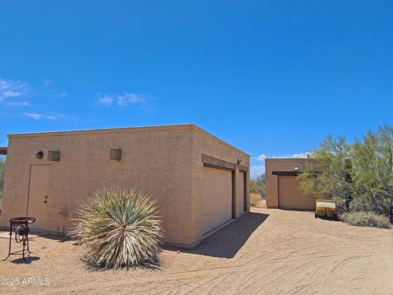 Additional Garages/Workshop