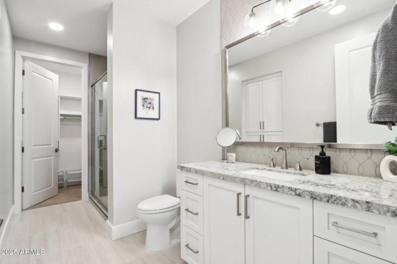 2nd Primary on Suite Bath