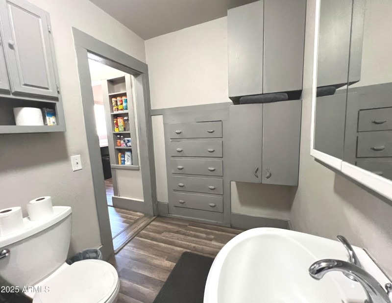 Unit-1-Bathroom