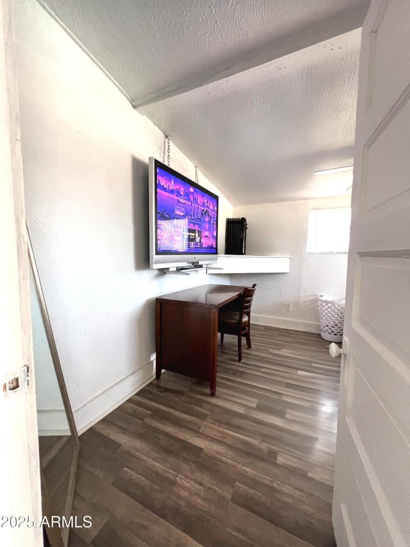 Unit-2-Bed2