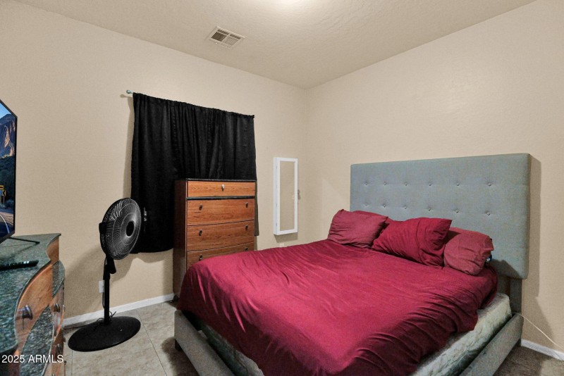 17-web-or-mls-P1222396